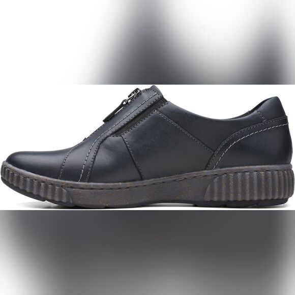 Clarks Magnolia Zip (No Original Box) - Picture 5 of 9